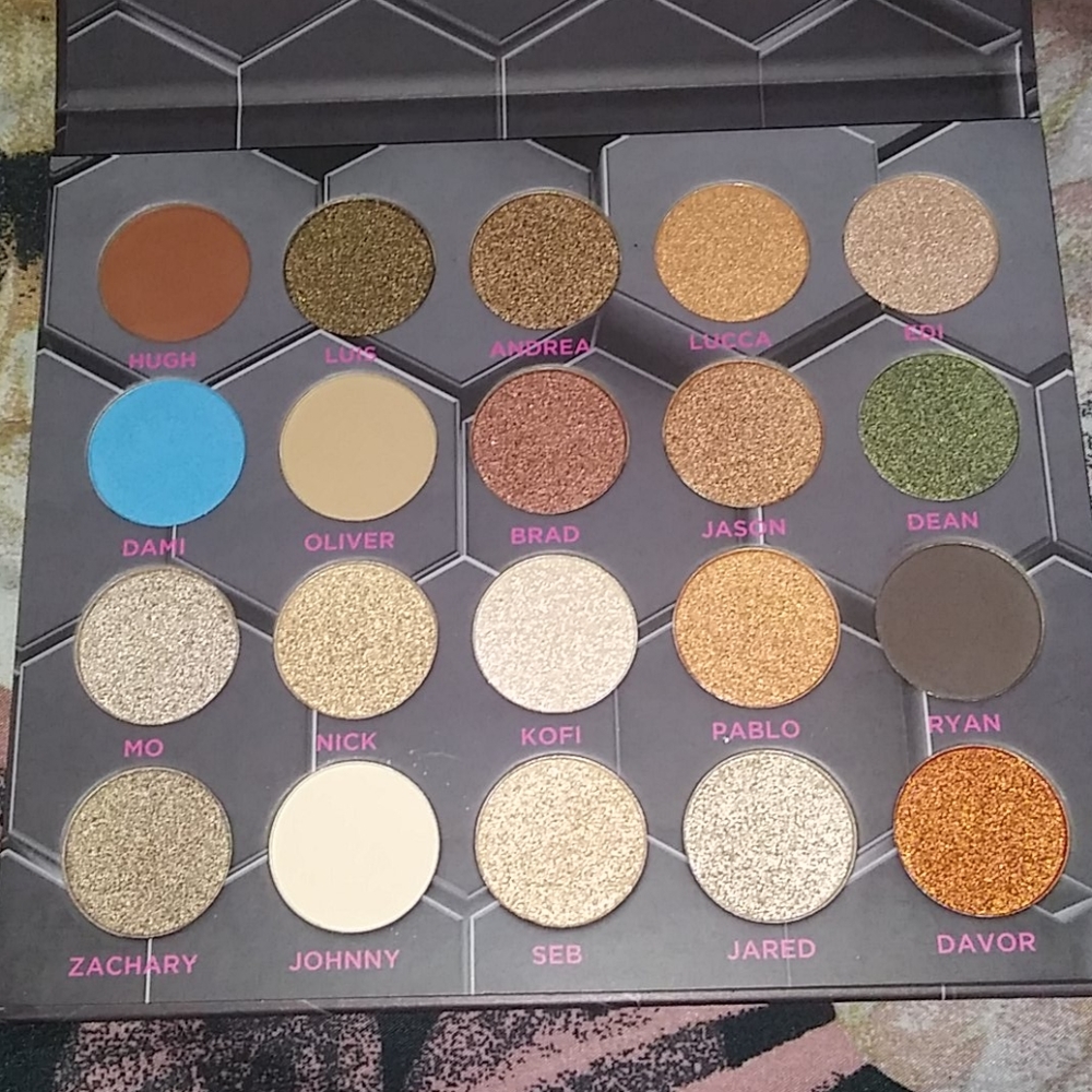 2/$10 BeeBeauty London Barbarella Eyeshadow Palette